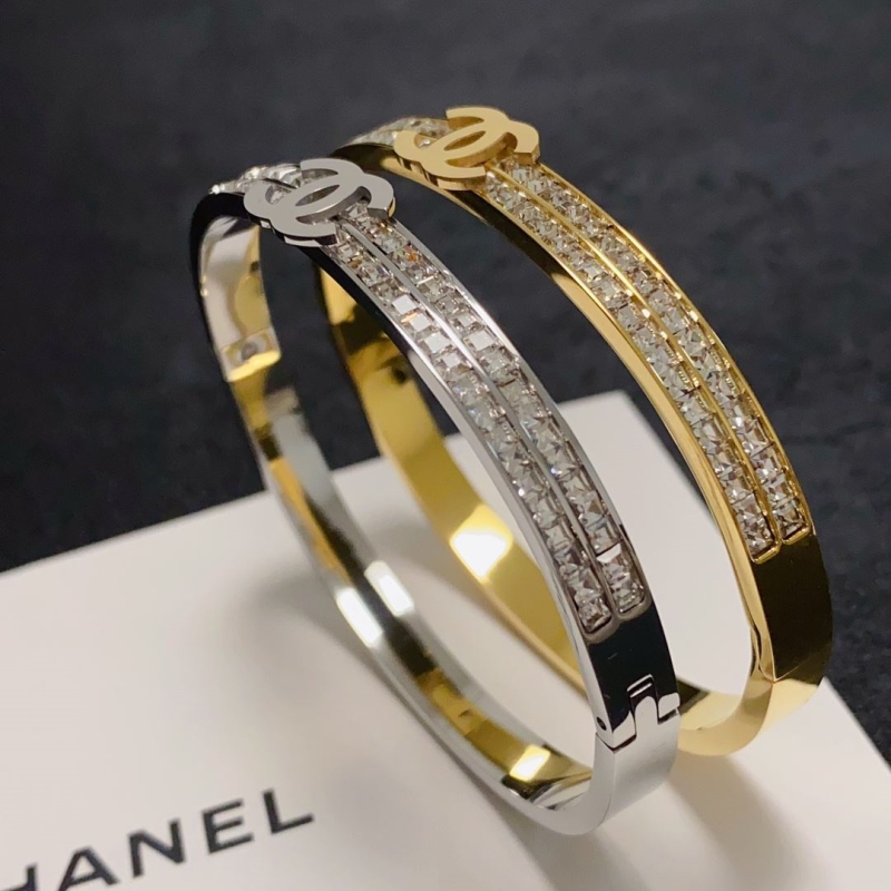 Ch**el bracelets